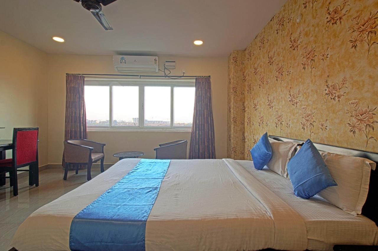 NS Royal Emirates Otel Haydarabad Dış mekan fotoğraf