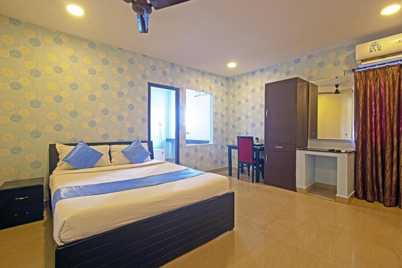 NS Royal Emirates Otel Haydarabad Dış mekan fotoğraf