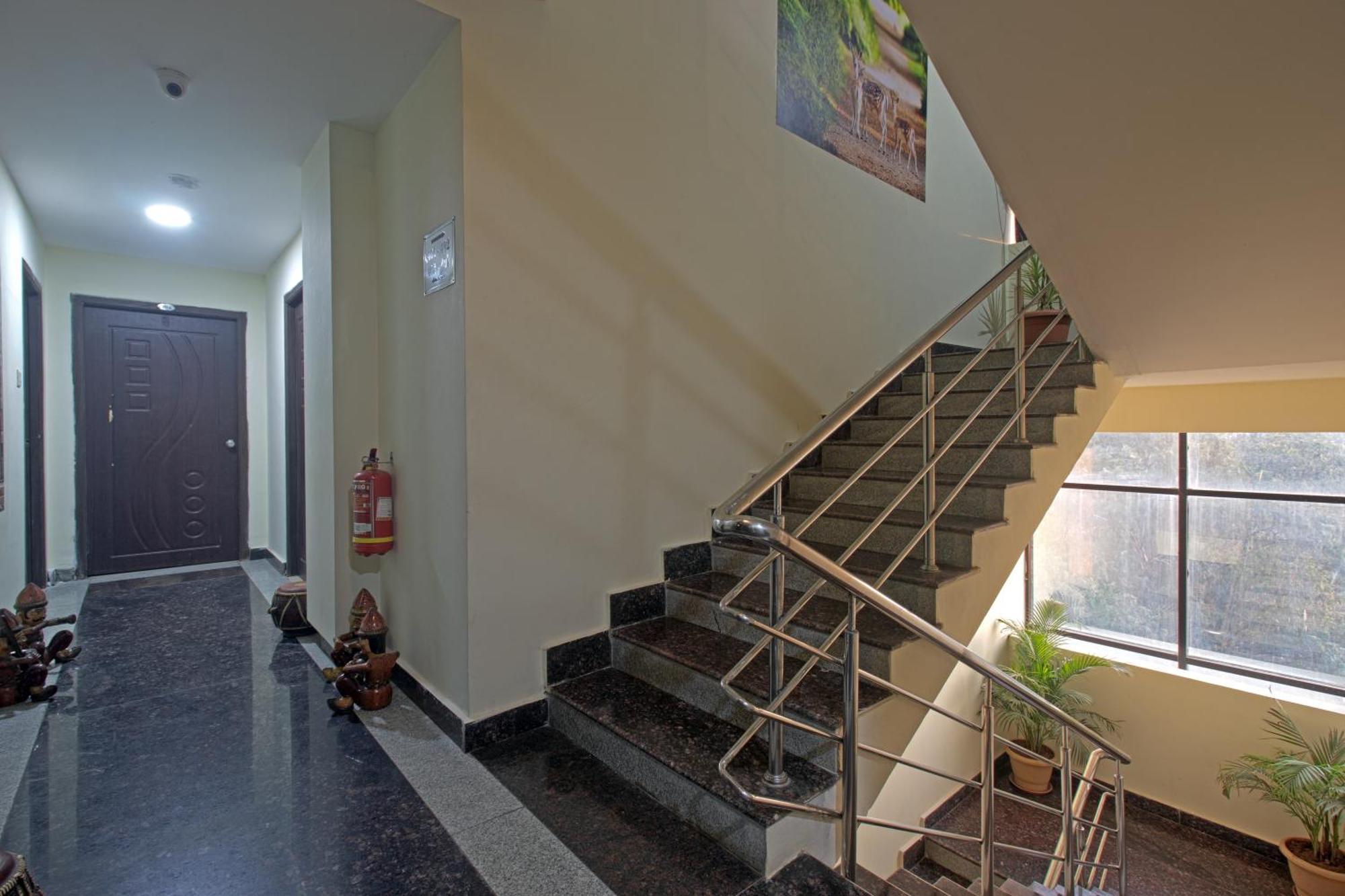 NS Royal Emirates Otel Haydarabad Dış mekan fotoğraf